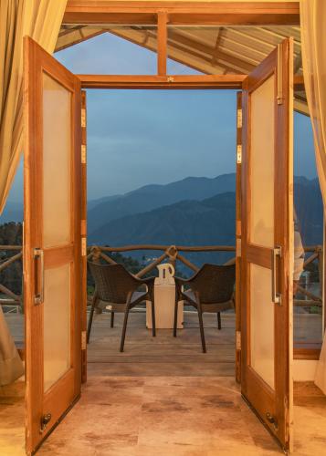 Balcony/terrace, The Garden Courts in Chail Balcony/terrace, The Garden Courts in Chail