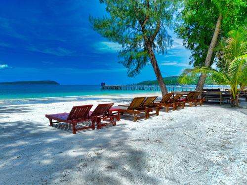 Пляж, Kohrong Central Beach in Кох Ронг Пляж, Kohrong Central Beach in Кох Ронг