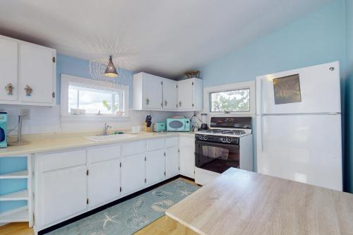 Cozy & Quiet Lakeside Retreat in Aurora (NY) Cozy & Quiet Lakeside Retreat in Aurora (NY)