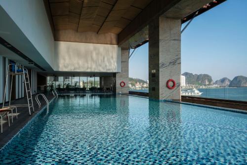 Swimming pool, Wyndham Garden Legend Halong in Hạ Long Swimming pool, Wyndham Garden Legend Halong in Hạ Long