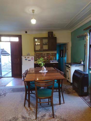 кухня, Rossi Rest House in Діліжан кухня, Rossi Rest House in Діліжан