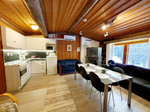 Kelolehto 20 jarven ja ladun lahella in Syote Kelolehto 20 jarven ja ladun lahella in Syote