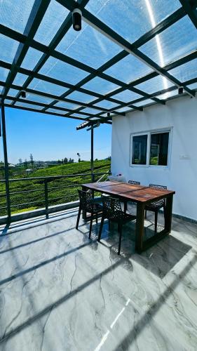 Balkon/teras, CASSPO-Aurora in Ooty in Woodbrook Balkon/teras, CASSPO-Aurora in Ooty in Woodbrook