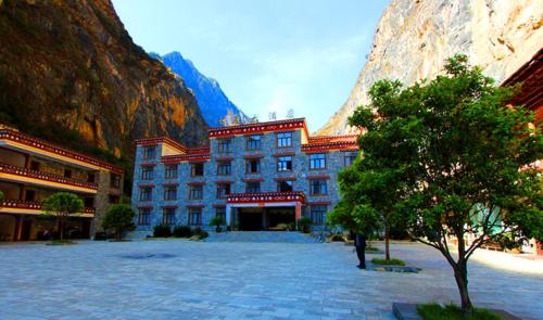 Shangri-La Balagezong Shuizhuang Hotel, Shangri-La Shangri-La Balagezong Shuizhuang Hotel, Shangri-La