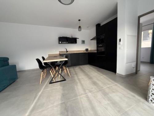 E casette in أوليتا E casette in أوليتا