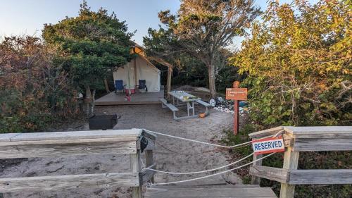 Facilities, LoveFINS in Fire Island (NY) Facilities, LoveFINS in Fire Island (NY)