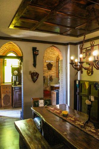 المرافق, Castillo Medieval in فينا ديل مار المرافق, Castillo Medieval in فينا ديل مار