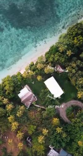 Whispering Palms - Absolute Beachfront Villas in Efate Whispering Palms - Absolute Beachfront Villas in Efate