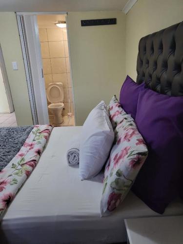 Comfort Guest House near Cape Town International Airport Comfort Guest House near Cape Town International Airport
