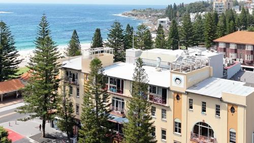 Beach, Mad Monkey Hostel Coogee Beach in Coogee Beach Beach, Mad Monkey Hostel Coogee Beach in Coogee Beach