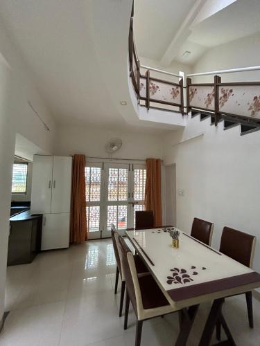 Manjul bungalow in Tagore Nagar Manjul bungalow in Tagore Nagar