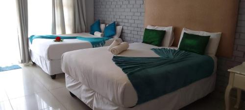 Thembisiz Guesthouse in Sunnyridge Thembisiz Guesthouse in Sunnyridge