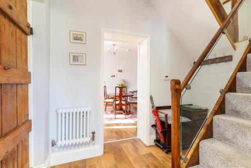 Faciliteter, The Old Abbey Farmhouse - Stay at Quarr Abbey Monastery - Pet-Friendly Farmhouse with History & Coun in Binstead and Fishbourne Faciliteter, The Old Abbey Farmhouse - Stay at Quarr Abbey Monastery - Pet-Friendly Farmhouse with History & Coun in Binstead and Fishbourne