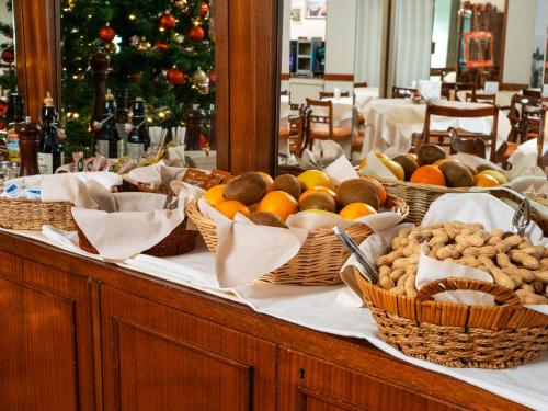 Food and beverages, Grand Hotel Duomo in Pisa City Center Food and beverages, Grand Hotel Duomo in Pisa City Center