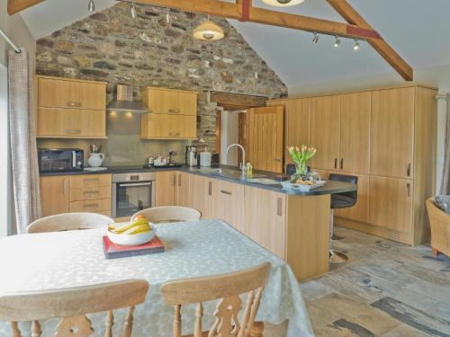 Konyha, Creigiau Cottage Llansteffan in Llangynog Konyha, Creigiau Cottage Llansteffan in Llangynog