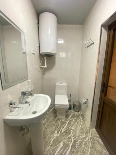 ห้องน้ำ, Fazilat Guest House in มาร์กิลัน ห้องน้ำ, Fazilat Guest House in มาร์กิลัน