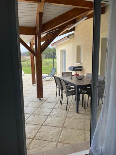 Villa Pourpre-Piscine Chauffee-Climatisation-Jardin in Bouniagues Villa Pourpre-Piscine Chauffee-Climatisation-Jardin in Bouniagues