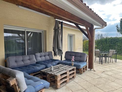 Villa Pourpre-Piscine Chauffee-Climatisation-Jardin in Bouniagues Villa Pourpre-Piscine Chauffee-Climatisation-Jardin in Bouniagues