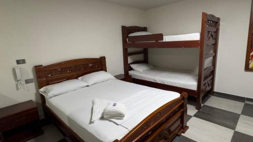 Hotel San Juaquin Plaza near 마테카냐 국제공항 Hotel San Juaquin Plaza near 마테카냐 국제공항