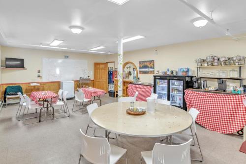 Foothills Lodge & Diner in Malone (NY) Foothills Lodge & Diner in Malone (NY)