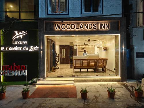 Woodlands Inn in Čenajus Woodlands Inn in Čenajus