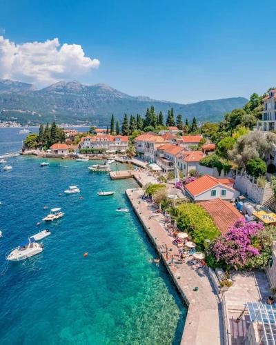 Villa ROSA LUSTICA MONTENEGRO in Rose Villa ROSA LUSTICA MONTENEGRO in Rose