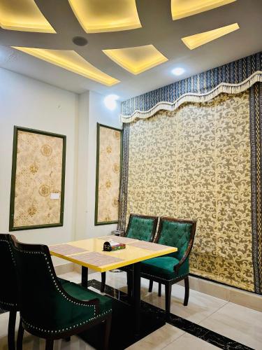 Restoran, Hotel Shah Jahan in Muzaffarabad Restoran, Hotel Shah Jahan in Muzaffarabad
