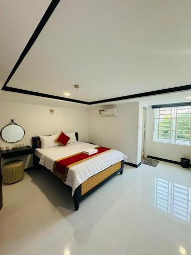 Cường Thịnh Hotel (Cuong Thinh Hotel) in Phuoc Kien Cường Thịnh Hotel (Cuong Thinh Hotel) in Phuoc Kien