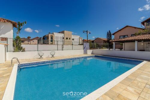 مسبح, Lindas Casas em Cond. com Piscina - Cabo Frio - VDPs in Palmeiras مسبح, Lindas Casas em Cond. com Piscina - Cabo Frio - VDPs in Palmeiras
