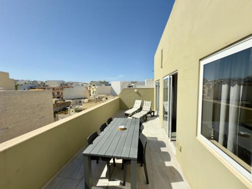balkong/terrass, Modern penthouse in Pietà balkong/terrass, Modern penthouse in Pietà