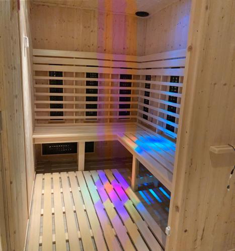 Gîte bien-être Balnéo Sauna à usage privatif (Gite bien-etre Balneo Sauna a usage privatif) in Le Bessat Gîte bien-être Balnéo Sauna à usage privatif (Gite bien-etre Balneo Sauna a usage privatif) in Le Bessat
