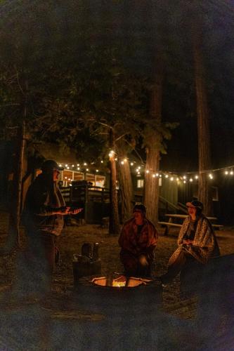 BunkHouse 1960's Camp Vibe with Timeless Wet Bar in 波特維爾 BunkHouse 1960's Camp Vibe with Timeless Wet Bar in 波特維爾