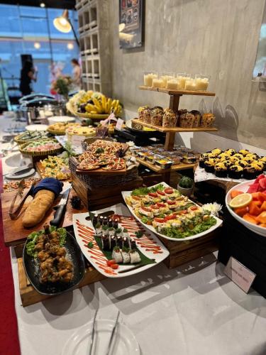 Food and beverages, BeSS Mansion Hotel Surabaya in Rungkut Food and beverages, BeSS Mansion Hotel Surabaya in Rungkut
