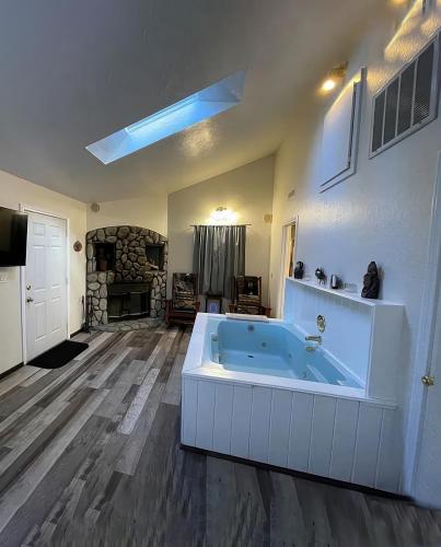 Pine Knot Guest Ranch in Big Bear Lake Pine Knot Guest Ranch in Big Bear Lake