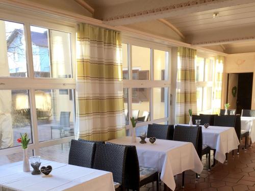 Restaurant, Hotel und Restaurant Post Prienbach in Stubenberg Restaurant, Hotel und Restaurant Post Prienbach in Stubenberg