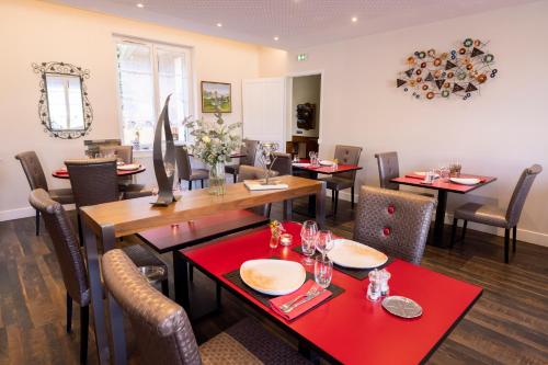 Étterem, Hotel De Paris Jaligny in Jaligny-sur-Besbre Étterem, Hotel De Paris Jaligny in Jaligny-sur-Besbre