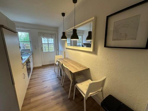 Ferienwohnung für 4 Personen ca 48 m in Bad Segeberg, Schleswig-Holstein Holstein (Komfortable und gepflegte Ferienwohnung fur zwei bis vier Personen mit separatem Bad und separater K) in Bad Segeberg Ferienwohnung für 4 Personen ca 48 m in Bad Segeberg, Schleswig-Holstein Holstein (Komfortable und gepflegte Ferienwohnung fur zwei bis vier Personen mit separatem Bad und separater K) in Bad Segeberg