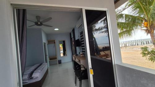 RIVER SIDE CHALET TIOMAN in Kampung Genting RIVER SIDE CHALET TIOMAN in Kampung Genting