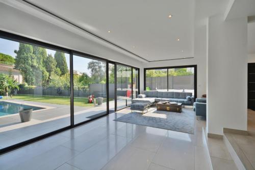 Villa Bella Vista - Luxe - Piscine et Sérénité au Cœur du Cannet (Villa Bella Vista - Luxe - Piscine et Serenite au Cœur du Cannet) in لو كانيه Villa Bella Vista - Luxe - Piscine et Sérénité au Cœur du Cannet (Villa Bella Vista - Luxe - Piscine et Serenite au Cœur du Cannet) in لو كانيه