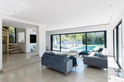 Villa Bella Vista - Luxe - Piscine et Sérénité au Cœur du Cannet (Villa Bella Vista - Luxe - Piscine et Serenite au Cœur du Cannet) in لو كانيه Villa Bella Vista - Luxe - Piscine et Sérénité au Cœur du Cannet (Villa Bella Vista - Luxe - Piscine et Serenite au Cœur du Cannet) in لو كانيه