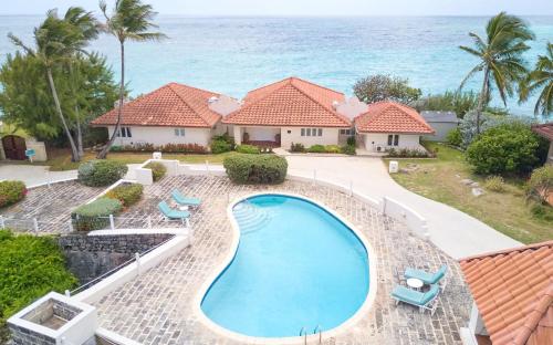 Swimming pool, Maltese Falcon Villa 4bd by ZenBreak in Long Bay Swimming pool, Maltese Falcon Villa 4bd by ZenBreak in Long Bay