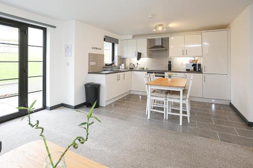 Greenway Getaway in Knock Greenway Getaway in Knock