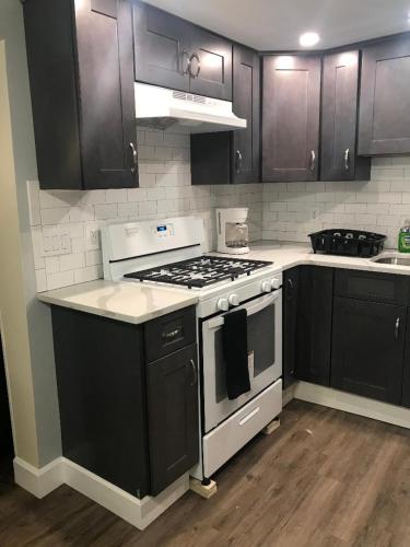 Charming Hudson Valley 3-Bedroom Family Getaway in Stony Point (NY) Charming Hudson Valley 3-Bedroom Family Getaway in Stony Point (NY)