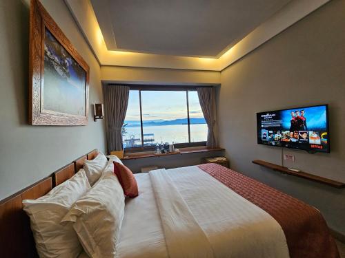 Damar Toba in Balige Damar Toba in Balige