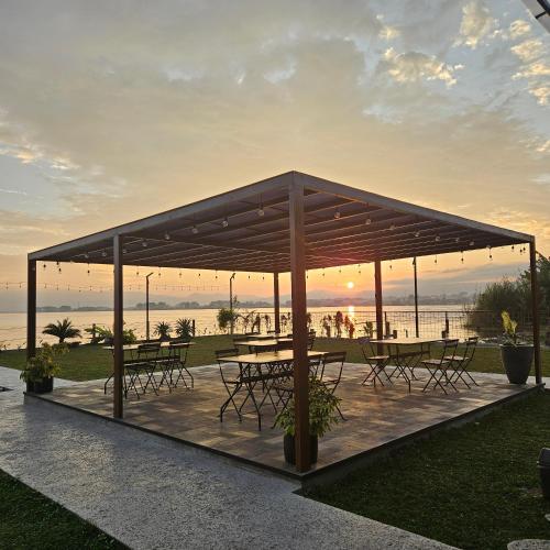 Restaurant, Damar Toba in Balige Restaurant, Damar Toba in Balige