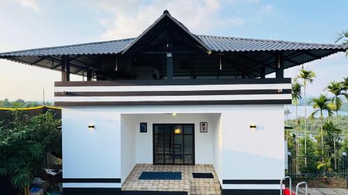 mountain lake view private pool villa -Wayanad in أمبالافايال mountain lake view private pool villa -Wayanad in أمبالافايال