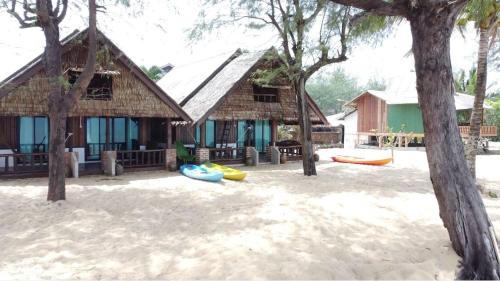 Sunrise Chalet in Marang Sunrise Chalet in Marang