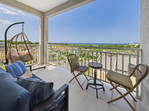 Eco-Luxe Ocean View Villa, Gated with Pickleball & Pool for 10 in Runaway Bay Eco-Luxe Ocean View Villa, Gated with Pickleball & Pool for 10 in Runaway Bay