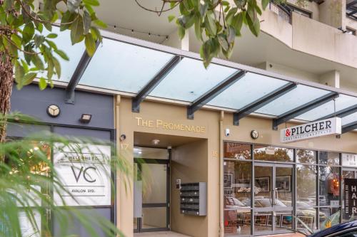 Spacious 2-Bed 2-Bath Moments from Avalon Beach in Northern Beaches Spacious 2-Bed 2-Bath Moments from Avalon Beach in Northern Beaches
