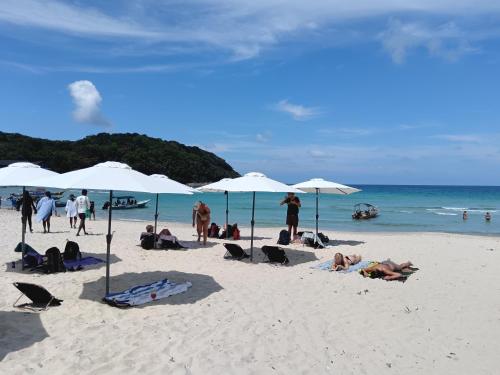 Monkey Hut Perhentian, Long Beach in Perhentian Islands Monkey Hut Perhentian, Long Beach in Perhentian Islands
